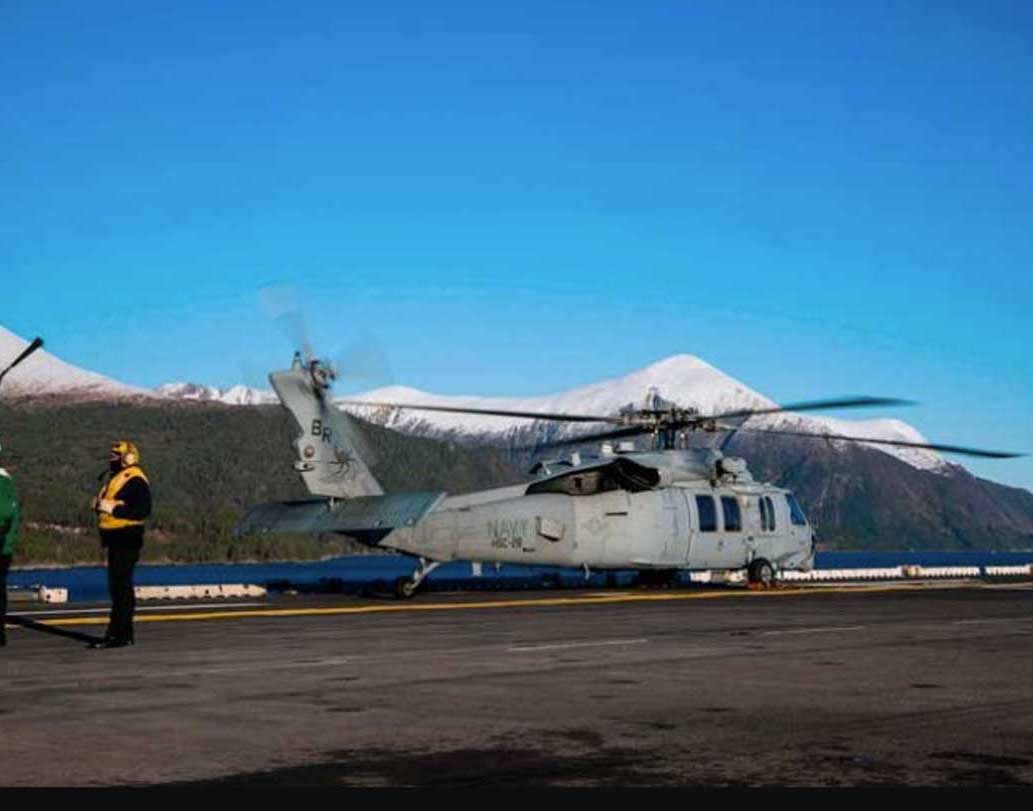 সম্প্রতি সিঙ্গাপুরে একটি সম্মেলনে মার্কিন ভাইস প্রেসিডেন্ট মাইক পেন্সের সঙ্গে কথাবার্তাও হয়েছে প্রধানমন্ত্রীর নরেন্দ্র মোদীর। তার পর থেকেই অস্ত্রচুক্তির বিষয়টি গতি পেয়েছে।