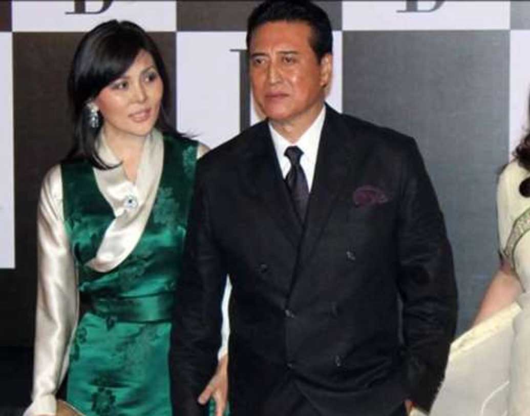 ড্যানি ডেনজোংপা: রীতিমতো হাড়হিম করা ভিলেন। ব্যক্তিগত জীবনে স্ত্রী গাওয়াকে নিয়ে তিনি অত্যন্ত সুখী।