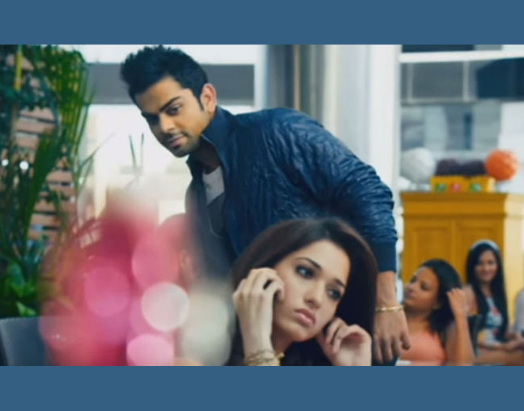 বাইশ গজে তো বটেই, তার বাইরেও অনেকের মন কেড়েছেন বিরাট কোহালি। শোনা গিয়েছিল, ২০১০-’১৩ পর্যন্ত তমান্না ভাটিয়ার প্রেমে ছিলেন। দু’জনে একসঙ্গে একটা বিজ্ঞাপন করার পর থেকেই নাকি ঘনিষ্ঠতা। তবে প্রকাশ্যে নিজেদের সম্পর্কের কথা স্বীকার করেননি তাঁরা। এক সময় বাহুবলী-র অভিনেতা তমান্নার সঙ্গে ব্রেক-আপও হয়ে যায় বিরাটের।