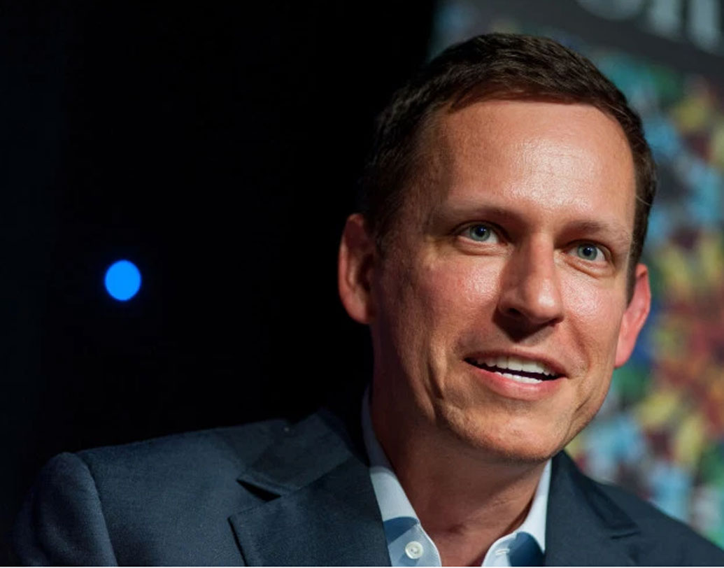 শিল্পপতিরা এই গ্রামটির প্রতি ইতিমধ্যেই আগ্রহ প্রকাশ করছেন। সিলিকন ভ্যালির বিজনেস টাইকুন পিটার থেইল তাঁদের অন্যতম। নিউজিল্যান্ডের নাগরিকত্ব থাকার কারণে এই দেশে ইতিমধ্যেই কিছু জমি কিনেছেন তিনি।