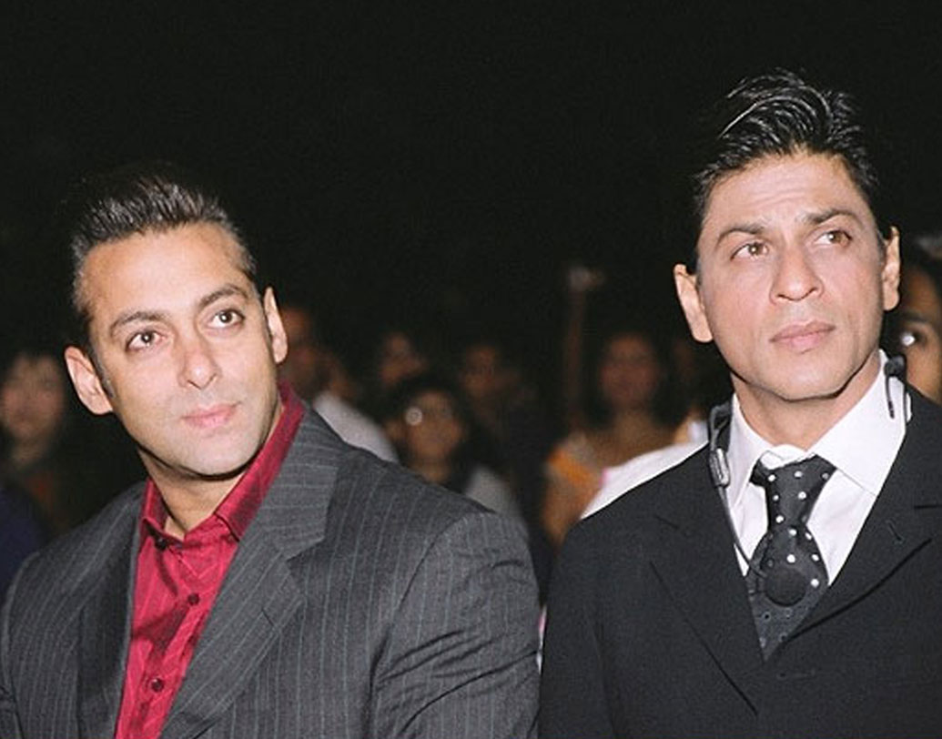 ১৯৯৮ সালে একটি অনুষ্ঠানে সেরা অভিনেতার সম্মান পান শাহরুখ। কিন্তু তিনি মঞ্চে ডেকে নেন সলমনকে। বলেন, এ পুরস্কার সলমনের প্রাপ্য। সলমন আরও ভাল অভিনেতা। সলমনকেই কৃতজ্ঞতা সংক্রান্ত বক্তব্য পেশ করতে বলেন।