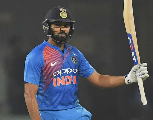 রোহিত শর্মা হলেন ভারতীয় দলের সহ-অধিনায়ক। কুড়ি ওভারের ফরম্যাটে চার সেঞ্চুরি রয়েছে তাঁর। ৮৭ ম্যাচে ৮০ ইনিংসে করেছেন ২২০৭ রান। এই ফরম্যাটে বিশ্বের দ্বিতীয় সর্বাধিক রানসংগ্রহকারী তিনি।