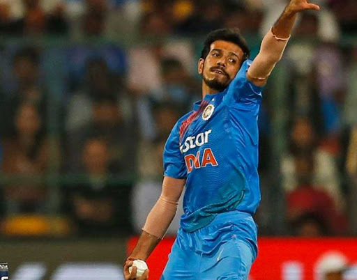 যুজভেন্দ্র চহাল হলেন লেগস্পিনার। যা পরিস্থিতি, তাতে কুলদীপ ও তাঁর মধ্যে কোনও একজনই হয়তো খেলবেন। ২৭ ম্যাচে তিনি নিয়েছেন ৪৪ উইকেট।