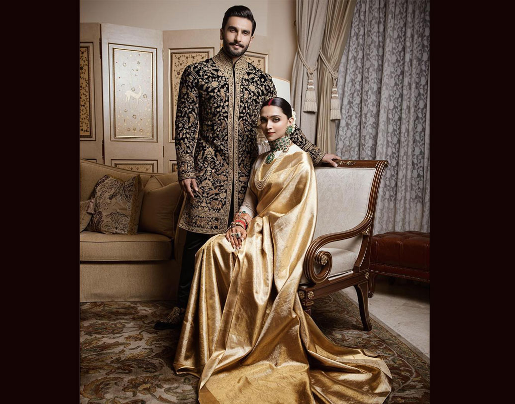 প্রথম ছবিটি রণবীর নিজেই অফিসিয়াল ইনস্টাগ্রাম অ্যাকাউন্ট থেকে শেয়ার করেন।