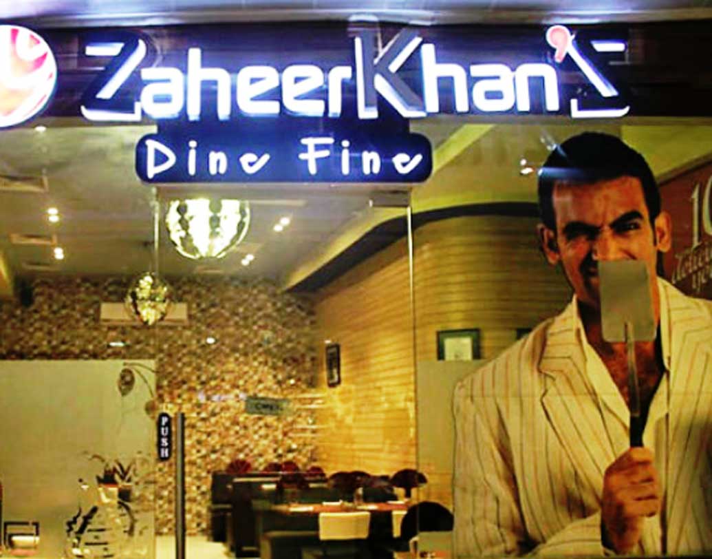 হোটেল ইন্ডাস্ট্রিতে পা রাখতে না রাখতেই নাম করে ফেলেছিলেন জাহির খান। ২০০৪ সালে পুণের লুল্লানগরে নিজের প্রথম রেস্তরাঁ ‘জেডকেস’ উদ্বোধন করেন জাহির। ২০১৩ সালে পুণেতেই ‘জাহির খানস ডাইন ফাইন’ নামে আর একটি রেস্তরাঁরও খোলেন এই ক্রিকেটার। এ ছাড়া ‘ব্যাঙ্কোয়েট ফয়্যার’ নামে একটি ব্যাঙ্কোয়েটও রয়েছে জাহিরের।