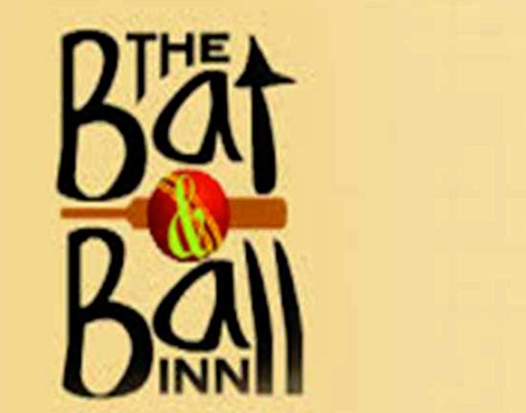 বেঙ্গালুরুতে রবিন উথাপ্পা এবং শ্রীসন্থ দু’জনের একটি ক্যাফে রয়েছে। সেই ক্যাফের নাম ‘ব্যাট অ্যান্ড বল ইন’।