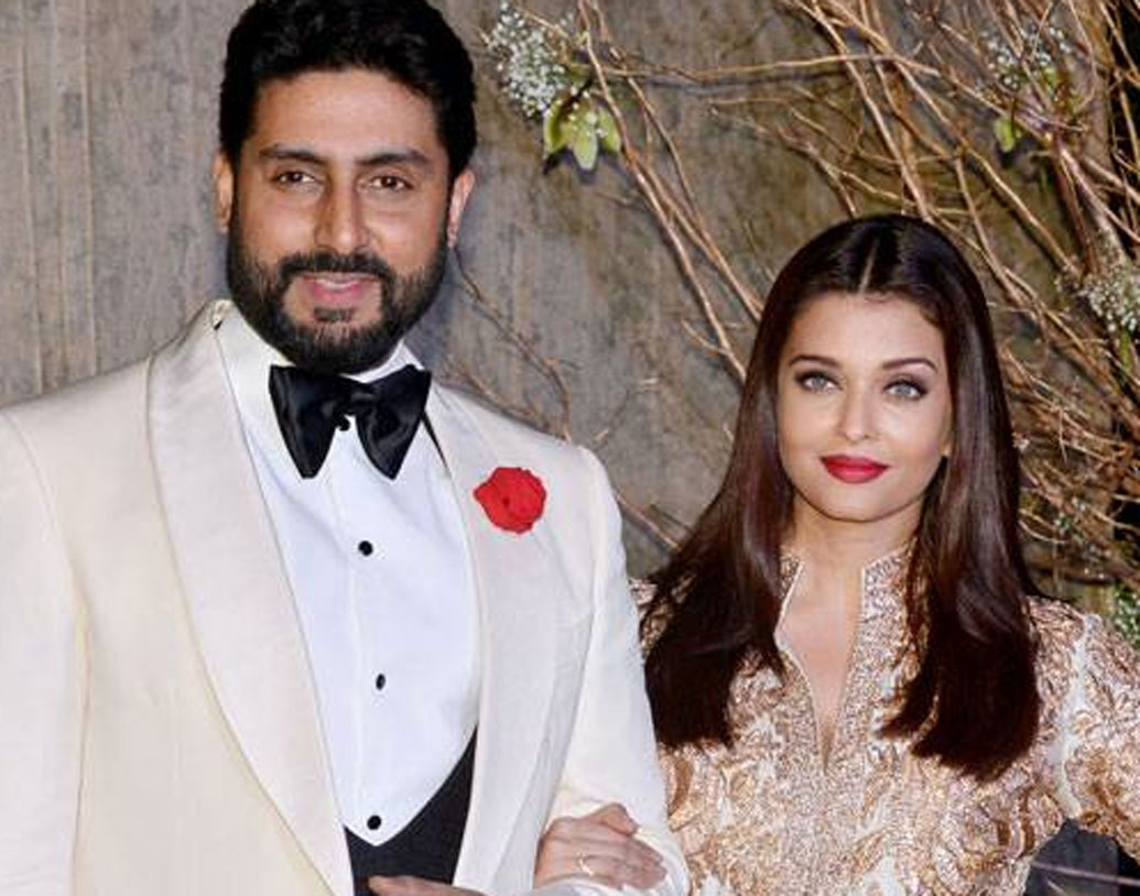 নিউইয়র্কে ‘গুরু’ ছবিটির প্রোমোশনে গিয়েছিলেন অভিষেক বচ্চন এবং ঐশ্বর্যা রাই। সেখানেই ঐশ্বর্যাকে প্রোপোজ করেছিলেন অভিষেক বচ্চন। সেই নিউইয়র্কেই ঐশ্বর্যার হাতে আংটি পরিয়ে তাঁকে বিয়ের প্রস্তাব দেন অভিষেক।