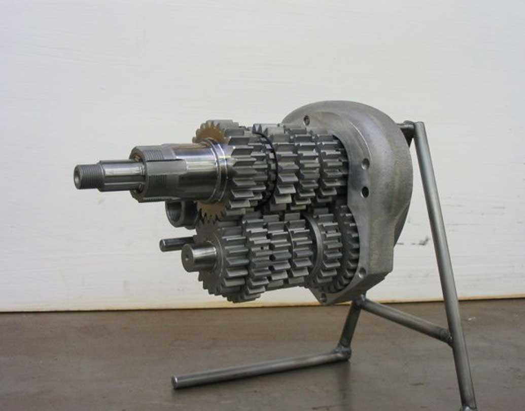 রয়েছে ২৪ বিএইচপি, ১৯.৬ এনএম টর্ক, ৬ স্পিড সম্পন্ন গিয়ার বক্স।