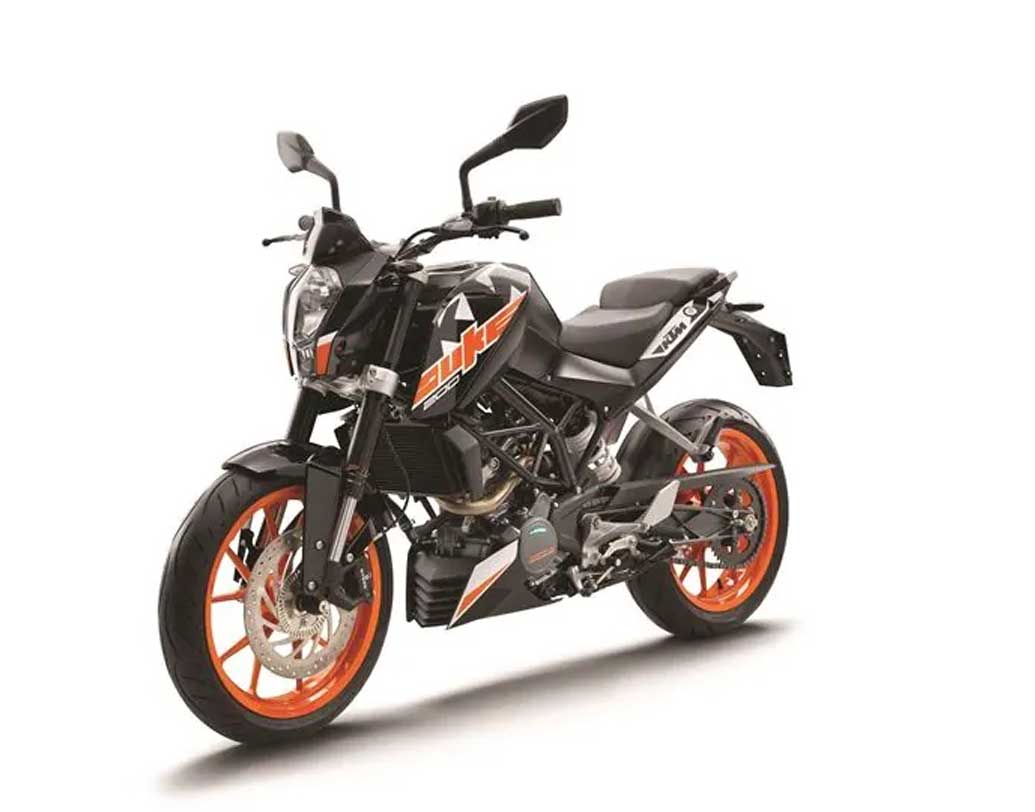 বাইকের পিছনে রয়েছে মনোশক সাসপেনশন।