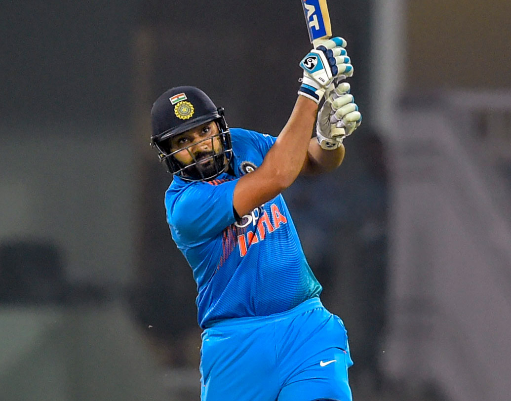 রোহিত শর্মা: ঘরের মাঠে ওয়েস্ট ইন্ডিজের বিরুদ্ধে দারুণ ফর্মে ছিলেন। তবে প্রথম ম্যাচে তেমন কিছু করতে পারেননি। আজ ওপেনার রো-হিট ব্যাট হাতে কী করেন সে দিকে তাকিয়ে থাকবে টিম ইন্ডিয়া।