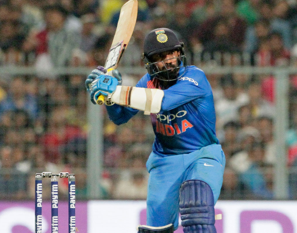 দীনেশ কার্তিক: টি২০ তে ভারতীয় দলের স্পেশালিস্ট। প্রথম ম্যাচে কার্তিকের হাত ধরে জয় প্রায় এসে গিয়েছিল। আজও ফিনিশার কার্তিকের দিকে তাকিয়ে থাকবে ভারত।