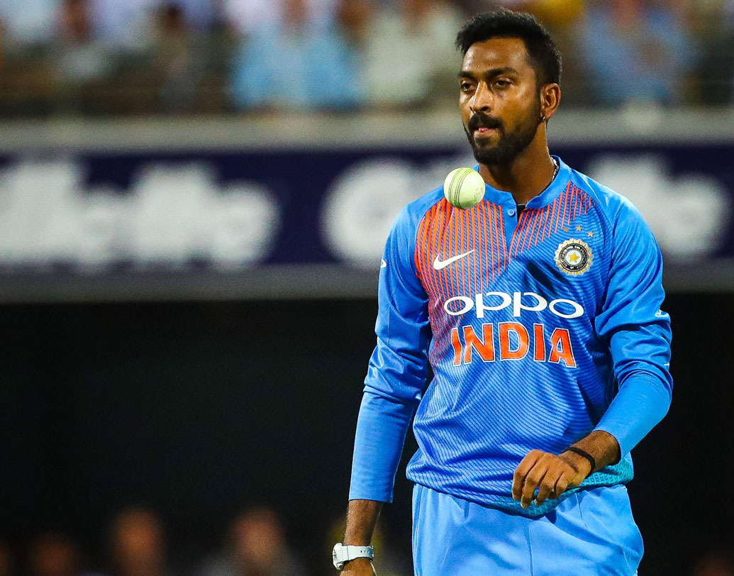 ক্রুণাল পাণ্ড্য: ভাই হার্দিকের অভাব বুঝতে দিচ্ছেন না। স্পিনের পাশাপাশি ব্যাটিং হাতটাও বেশ। অস্ট্রেলিয়াকে হারিয়ে সমতা ফেরাতে হলে অলরাউন্ডার ক্রুণালকে গুরুত্বপূর্ণ ভূমিকা নিতে হবে।