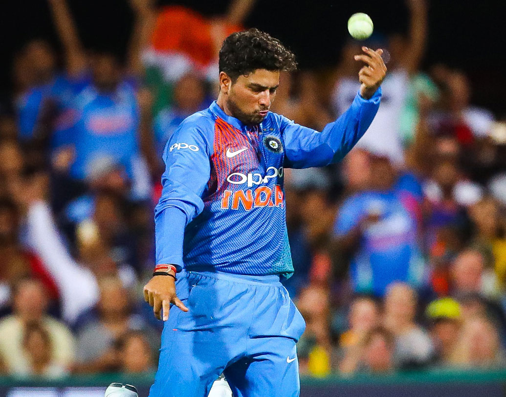 কুলদীপ যাদব: বল হাতে ভেলকি দেখাচ্ছেন। ফর্মে রয়েছেন। অজি ব্যাটসম্যানদের বারবার বিব্রত করছেন। আজকের ম্যাচেও কুলদীপ জাদু অব্যাহত থাকবে আশা করা যায়।