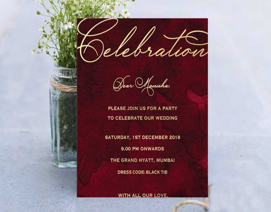 দীপিকা ও রণবীর রিসেপশনের কার্ড পাঠিয়ে সংবাদমাধ্যম ও বলি জগতের বন্ধুদের আমন্ত্রণ জানিয়েছিলেন আগেই। মনীষা কৈরালা শেয়ারও করেছিলেন সেই কার্ড।