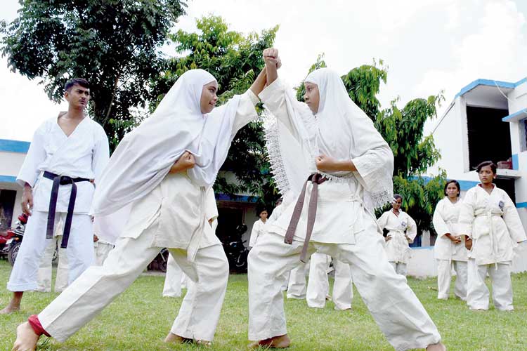 ক্যারাটে প্রশিক্ষণ: হরিহরপাড়ায়। নিজস্ব চিত্র