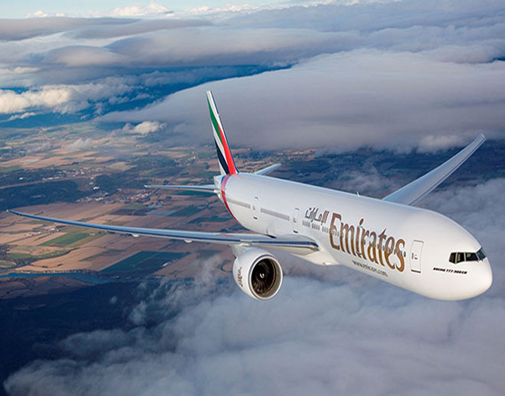 এমিরেটসের বোয়িং ৭৭৭ বিমানে রয়েছে নতুন ধরনের ফার্স্ট ক্লাস প্রাইভেট স্যুট। স্মার্ট টেকনোলজি ও ইন্টেলিজেন্ট ডিজাইন এই স্যুটকে করে তুলেছে অভিনব।