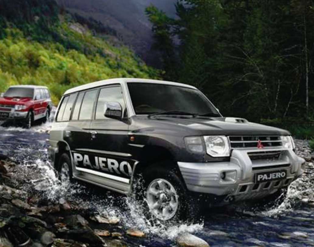 মহেন্দ্র সিংহ ধোনি: প্রাক্তন এই ভারতীয় অধিনায়কের রয়েছে পাজেরো এসএফএক্স। গাড়ির প্রতি মাহির বিশেষ একটা ভালবাসা আছে। তাঁর একাধিক গাড়ির মধ্যে রয়েছে বেশ কিছু আধুনিক মডেলের গাড়ি।