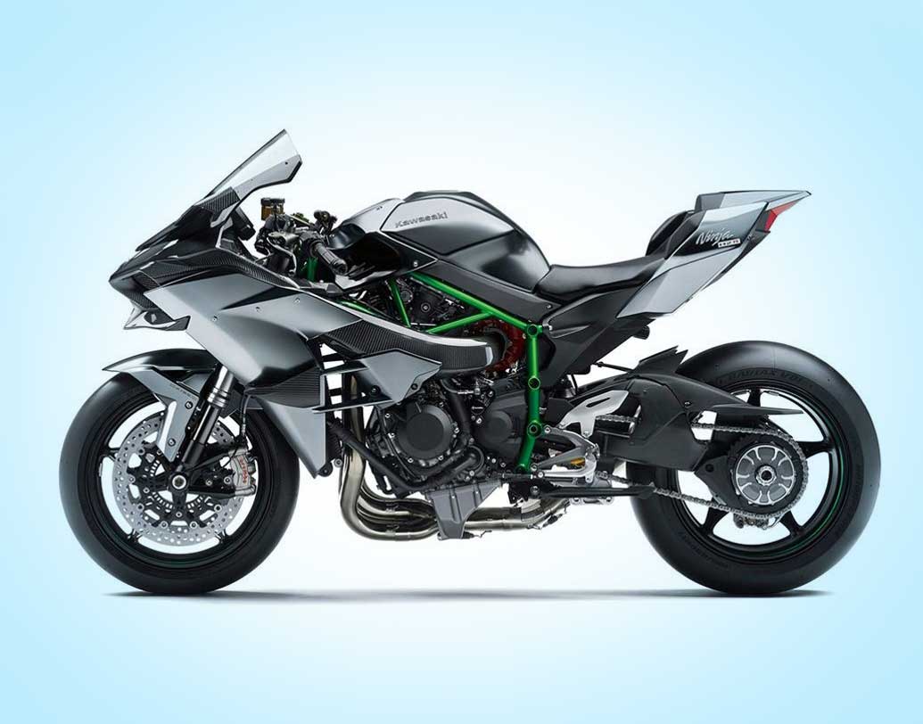 কাওয়াসাকি নিনজা এইচটুআর: কাওয়াসাকির এই মডেলে রয়েছে সুপারচার্জার। ফলে অল্প সময়ে গতি বাড়ানো যাবে। বাইকের নিজস্ব কম্পিউটারে রয়েছে যাতে কত ডিগ্রি হেলে বাইক ঘুরছে তা দেখা যাবে। জাপানী প্রযুক্তিতে তৈরি পেট্রলচালিত এই বাইকের চার সিলিন্ডার যুক্ত ইঞ্জিনের ক্ষমতা ৯৯৮ সিসি। গিয়ার রয়েছে ছ’টি। ঘণ্টায় ৪০০ কিমি ছুটতে সক্ষম।