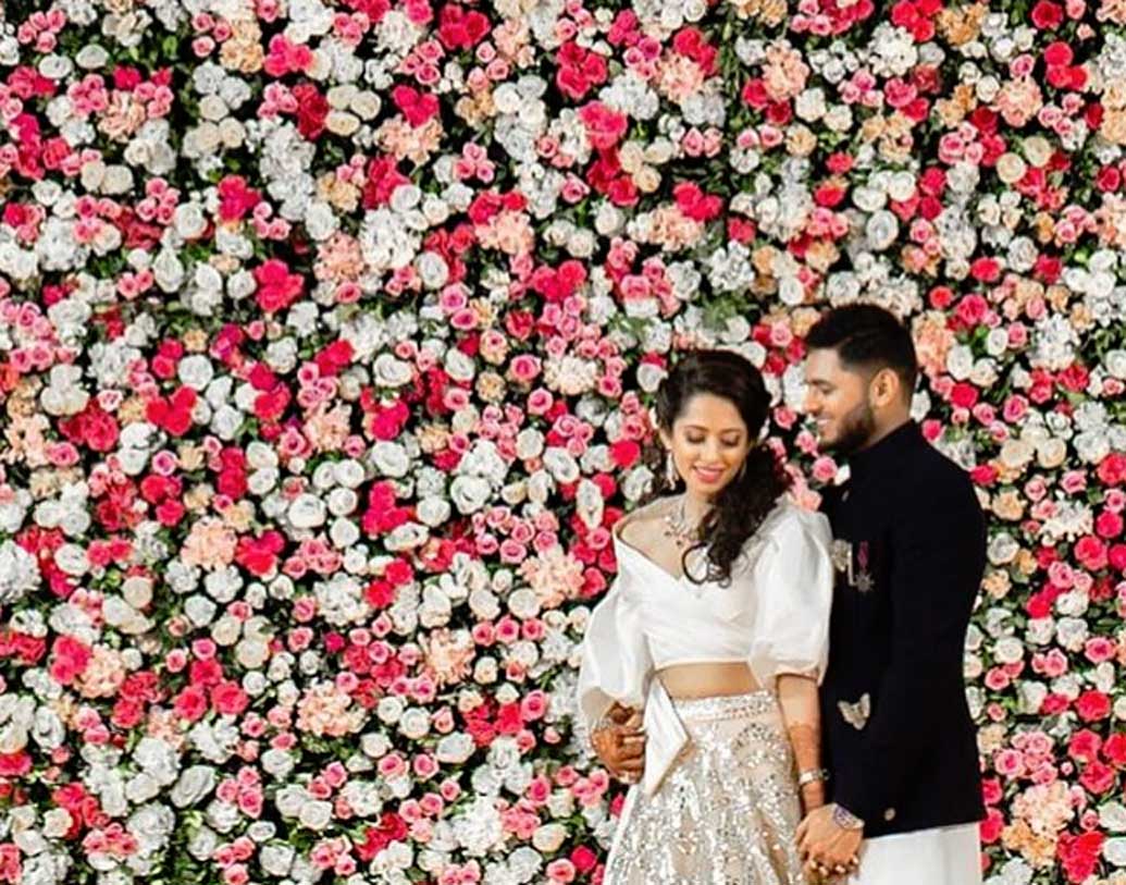 ১৬ ডিসেম্বর থেকে শুরু হয়ে যাবে রোহিত এবং শ্রুতির বিয়ের অনুষ্ঠান। সে দিনই হবে সঙ্গীত এবং মেহেন্দির অনুষ্ঠান।