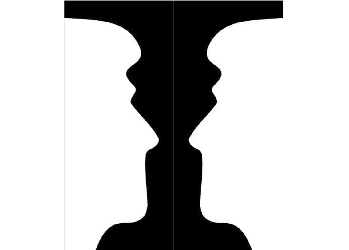 মুখ না লাঠি:ছবিতে যদি দু’জনের মুখ দেখতে পান তার অর্থ কোনও অসুবিধায় পড়লেই আশেপাশ দেখেতা সমাধান করেন। আর লাঠির আকারে দেখতে পেলে তার অর্থ সব কিছুকে দূর থেকে যাচাই করতেই পছন্দ করেন।