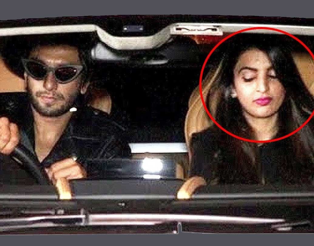 দু’জনে প্রায়ই এক সঙ্গে খেতে যান রেস্তঁরায়। ভাই-বোন দু’জনেই ফুডি।