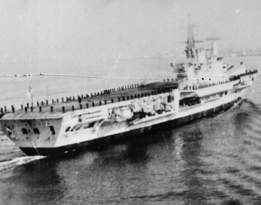 বাণিজ্যিক ভাবে ব্যবহার করা হলেও এটি আসলে যুদ্ধজাহাজ। অনেক নৌসেনার শ্রম আর রক্ত জড়িয়ে আছে এই জাহাজের ইতিহাসের সঙ্গে। সেই মর্যাদা যাতে কোনও ভাবে ক্ষুণ্ণ না হয়, সেই বিষয়টি মাথায় রাখা হবে বলে জানিয়েছে মহারাষ্ট্র সরকার।