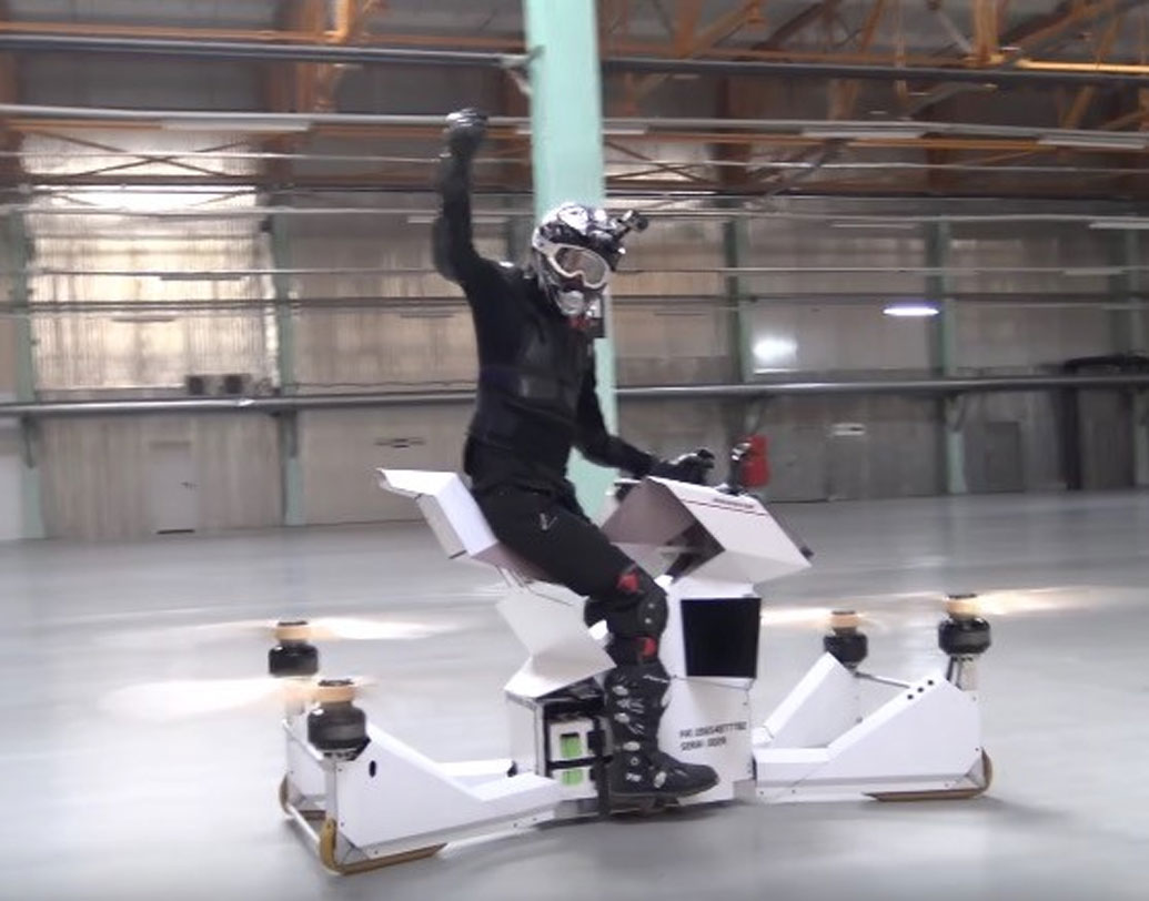 রাশিয়া হোভার সার্ফের তৈরি এই ক্র্যাফট পুরোপুরি বৈদ্যুতিক এবং ৬০০ পাউন্ডের উপর ওজন নিতে সক্ষম।