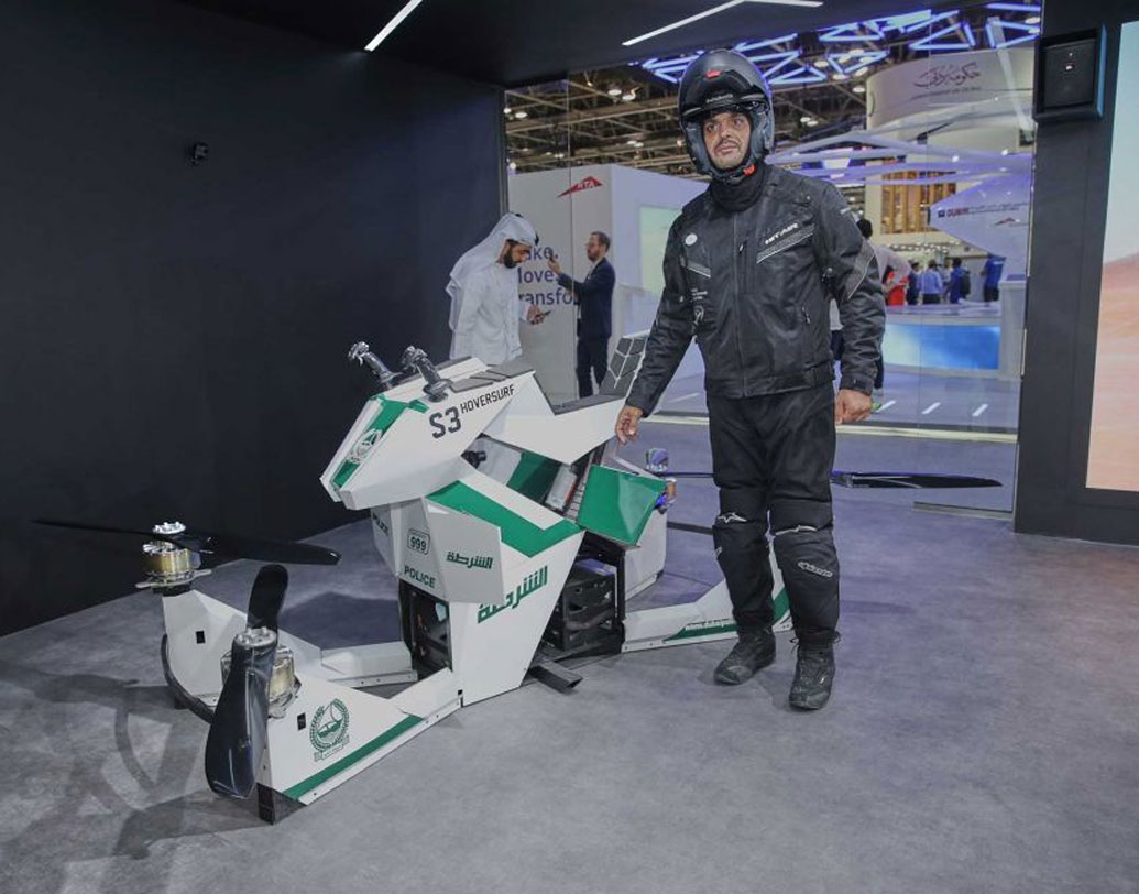 হোভারসার্ফের প্রধান নির্বাহী কর্মকর্তা আলেক্সান্ডার আতামানভ জানান, সংস্থা দুবাই পুলিশের সঙ্গে একটি চুক্তি স্বাক্ষর করেছে।