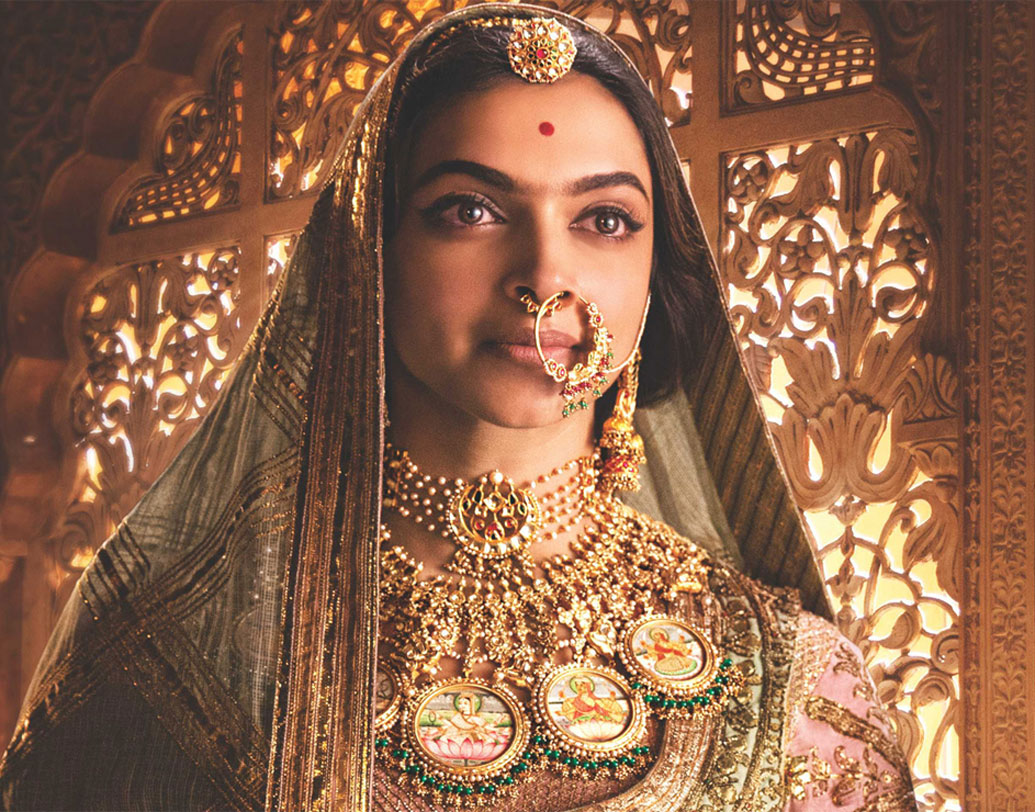 সব মিলিয়ে নাকি এক কোটি টাকারও বেশি গয়না কিনেছেন ‘পদ্মাবত’ নায়িকা।