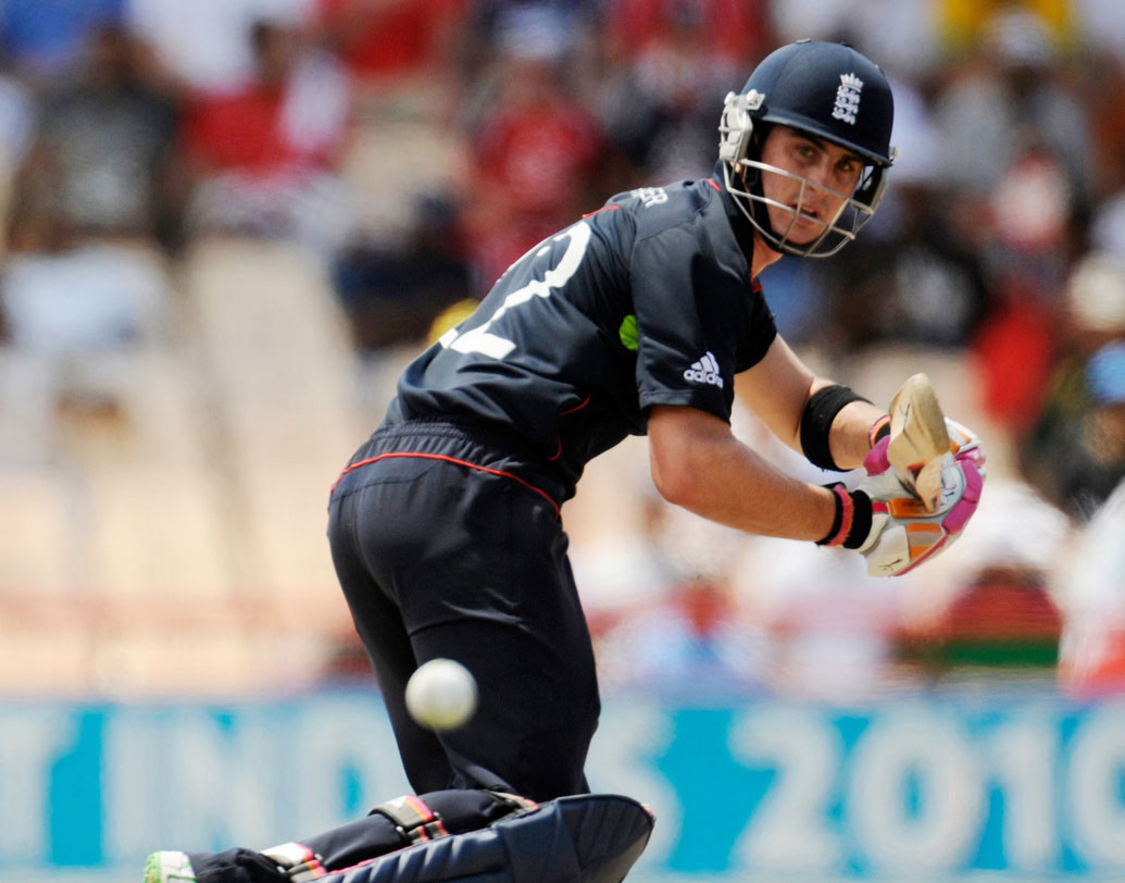 ম্যাচে তিন ওভারে ২০ রান দিয়ে তাঁকে বোল্ড করেন বিরাট। ব্যাট হাতেও করেন ৩৫। পাঁচ উইকেটে ম্যাচ জেতে ভারত।