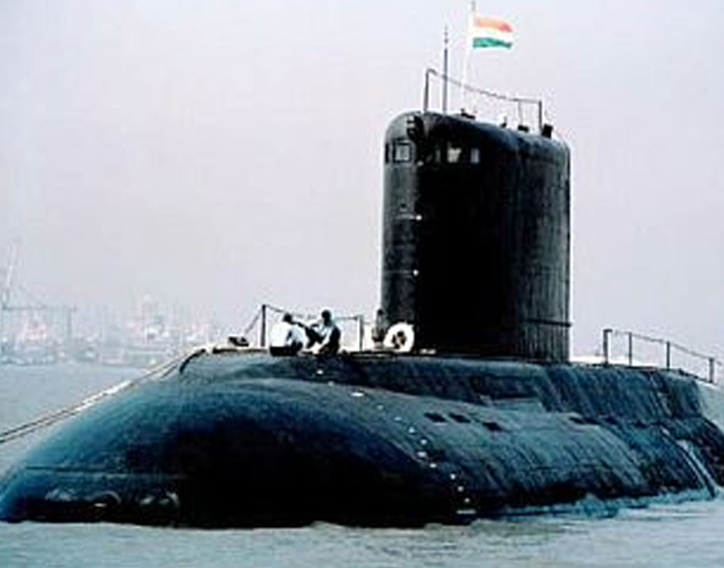 ২০০৯ সালে অরিহন্তকে আনুষ্ঠানিক ভাবে জলে নামানো হয়েছিল। নানা পরীক্ষা-নিরীক্ষার পরে ২০১৪ সালে সাবমেরিনটির সি ট্রায়াল শুরু হয়। ২০১৬ সালে সাবমেরিনটি নৌসেনায় কমিশনড হয়। ২০১৮-র ৫ নভেম্বর ভারতের প্রধানমন্ত্রী ঘোষণা করলেন, অরিহন্তের প্রথম ডেটারেন্স পেট্রোল মহড়া সফল।