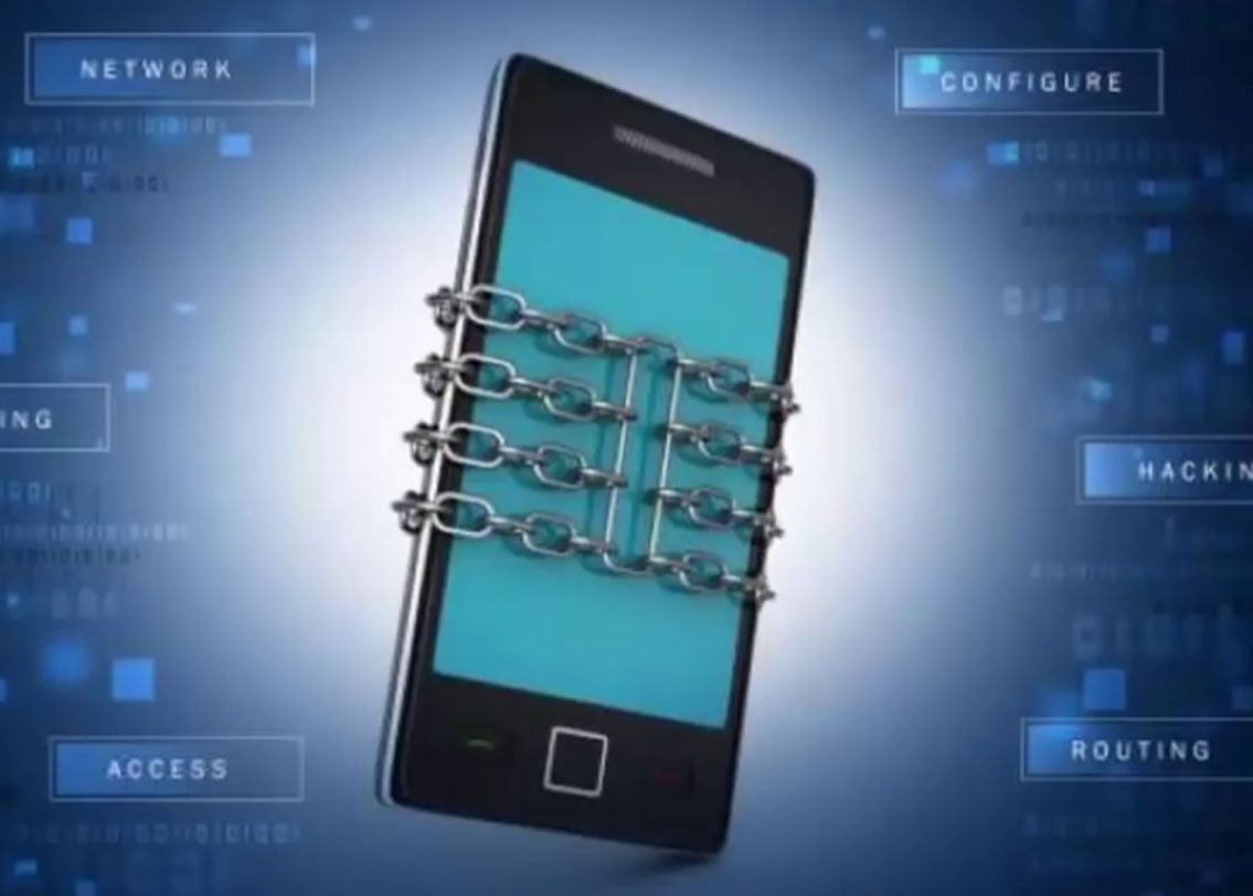 এই তো সবে ফুল চার্জ দিলেন। ফোনে হাত দিতে না দিতেই ফের ব্যাটারি লো সিগন্যাল দেখাচ্ছে। ধুস্‌ ফোনটা একেবারের গিয়েছে! এই ভেবে চুপ করে বসে থাকবেন না। শুধুমাত্র ফোন খারাপ হলেই যে এমন হয় তা কিন্তু নয়, ফোন হ্যাক করা হলেও এরকম হয়ে থাকে।