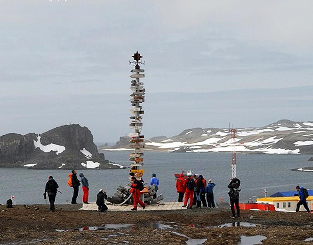 এখানে বাস করতে গেলে অবশ্যই অস্ত্রোপচার করে আপনার অ্যাপেনডিক্স বাদ দিতে হবে। নয়তো এখানে বাস করার অনুমতি পাবেন না আপনি। বৃদ্ধ, শিশু নির্বিশেষ এই শহরে বসবাসকারী সকলের জন্যই এই নিয়ম প্রযোজ্য। এমন করলে তবেই এখানে বাসের অনুমতি দেবে শহরের প্রশাসন।এটাই এ শহরের দস্তুর। কিন্তু কেন এমন অদ্ভুত নিয়ম?