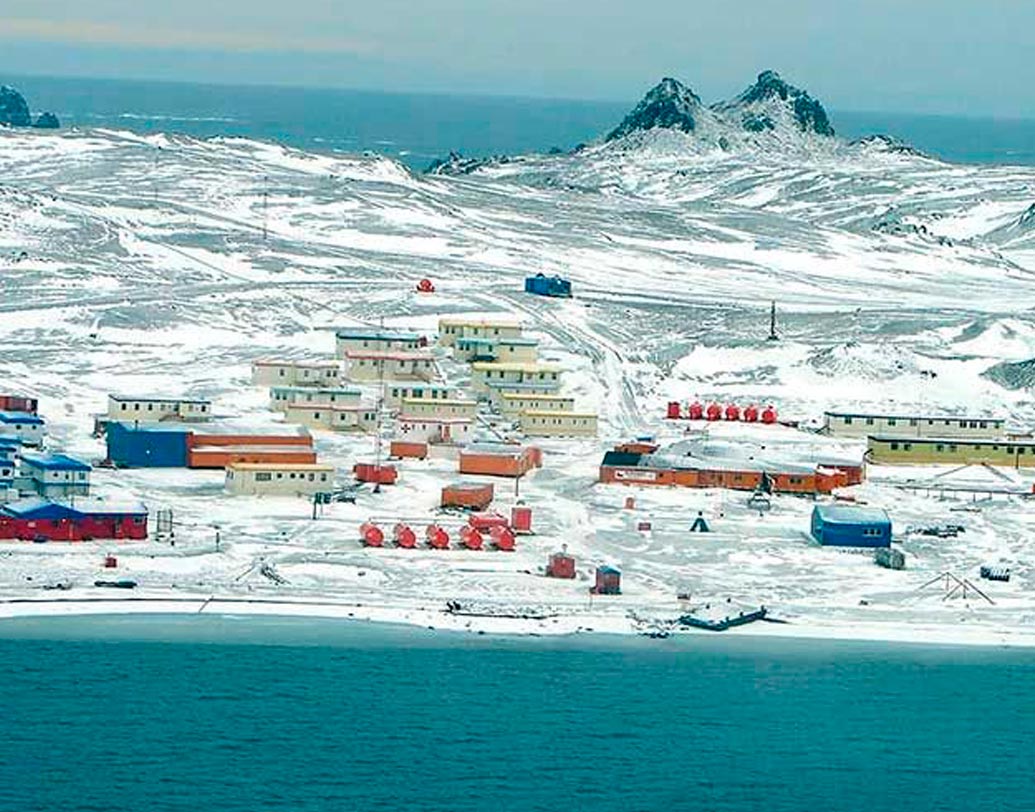 এ ছাড়া এই শহরে চিকিৎসকও প্রায় নেই বললেই চলে। যে অল্প কয়েক জন আছেন, তাঁরা কেউই শল্যবিদ্যায় পারদর্শী নন। অস্ত্রোপচারে অভ্যস্ত না হওয়ার কারণে অ্যাপেনডিক্সের সমস্যা দেখা দিলে বা এতে সংক্রমণ হলে তা কেটে বাদ দিতে মাইলের পর মাইল পাড়ি দিতে হয় এখানকার অধিবাসীদের।