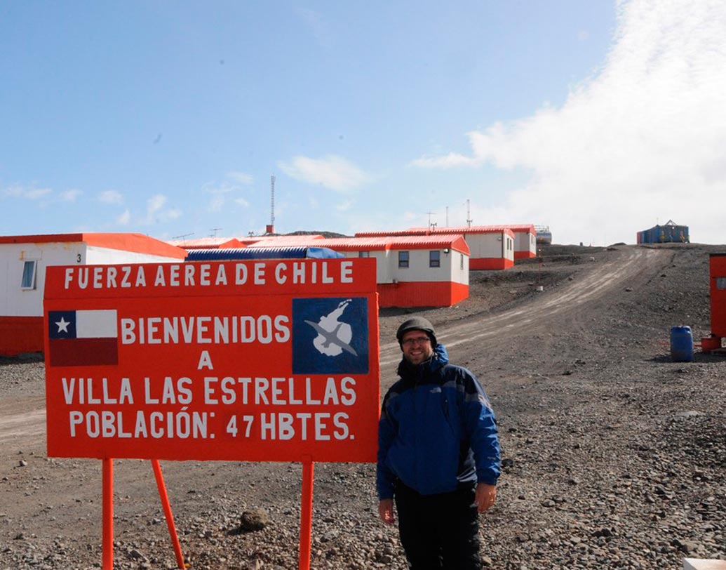 কিন্তু তাতেও মানুষ থাকেন কেন? এই শহরে আসলে থাকার খরচ কম, তা ছাড়া খুব শান্তিপূর্ণ এলাকা হওয়ায় অন্যান্য উপদ্রব কম। মানুষের বাস করার করার জন্য স্কুল-কলেজ, ডাকঘর, দোকান-বাজার সবই রয়েছে। দীর্ঘ দিন এখানে বাস করতে করতে এখানকার জীবনশৈলীতে অভ্যস্ত হয়ে পড়েছেন ওই কয়েক ঘর অ্যাপেনডিক্সবিহীন অধিবাসী।