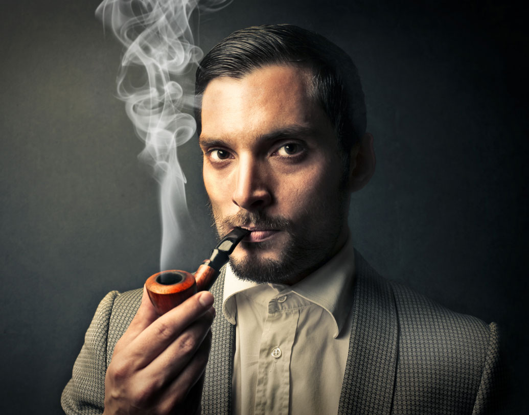 ভিক্টোরিয়ান স্মোকিং জ্যাকেটে শল ল্যাপেলের প্রথম প্রচলন শুরু হয়। ভিক্টোরিয়ান যুগে ধূমপান করার সময় এমন জ্যাকেট পরতেন অনেকেই। কোনও ডিনার পার্টি বা বন্ধুবান্ধবদের সঙ্গে আড্ডার সময় এমন শল ল্যাপেলের জ্যাকেট পরা হয়। এতে আলাদা করে কোনও পিক বা নচ কলার থাকেই না।বুকের অংশের সঙ্গে কলার মিশে থাকে।