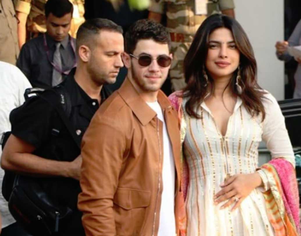 প্রিয়ঙ্কা চোপড়ার বেশির ভাগ ছবিই প্রায় বক্স অফিসে বাজিমাত করে। শুধু বলিউডই নয়, হলিউডেও পা রেখেছেন প্রিয়ঙ্কা। আর সেখানেও তিনি হিট।