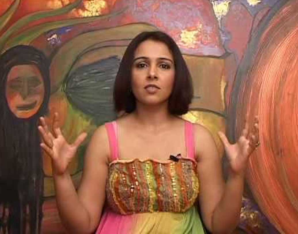 ২০১৩ সালে ‘ড্রামা কুইন’ নামে একটি বই প্রকাশ পায়। তার ভিত্তিতে লেখা একাঙ্ক নাটকটি গত বছর মঞ্চস্থ করেন সুচিত্রা।