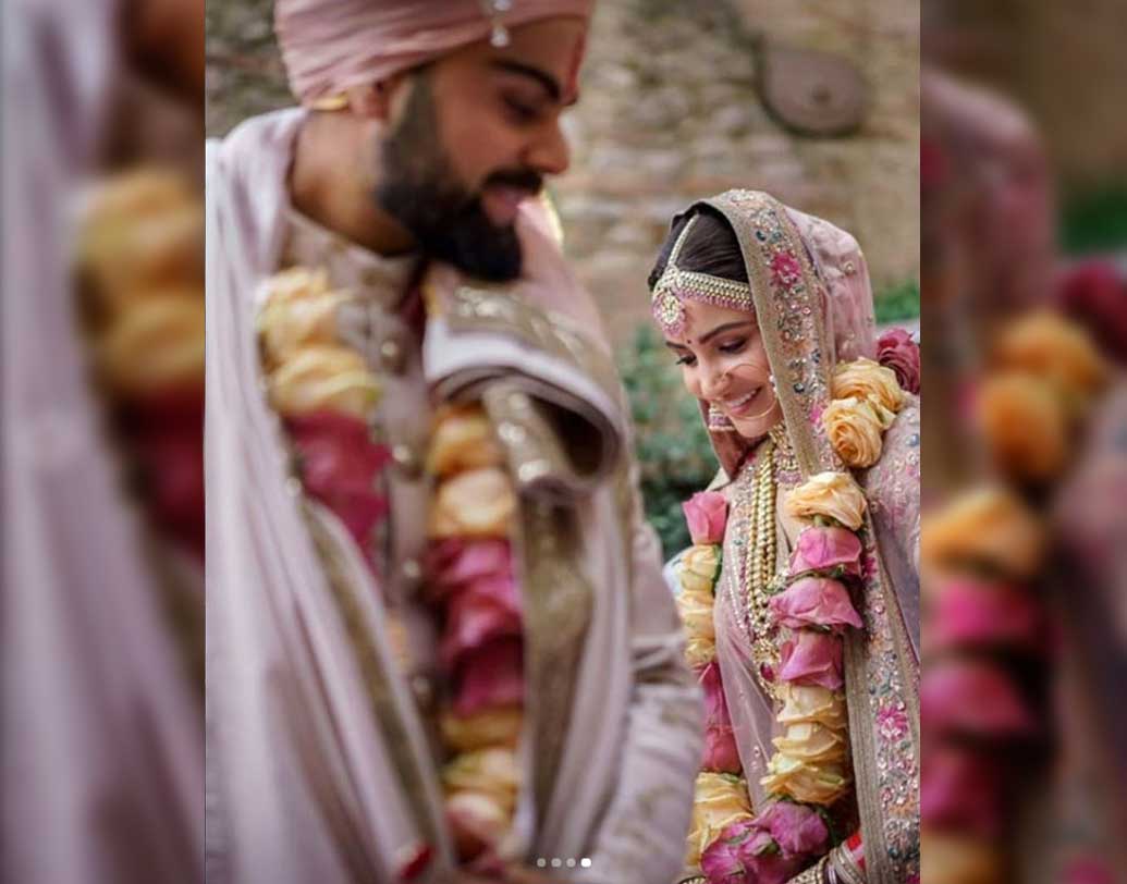 নিজের পোস্টে অনুষ্কাকে বিরাট নিজের ‘সোলমেট’ এবং প্রিয়তম বন্ধু বলেও সম্বোধন করেছেন এ দিন। 