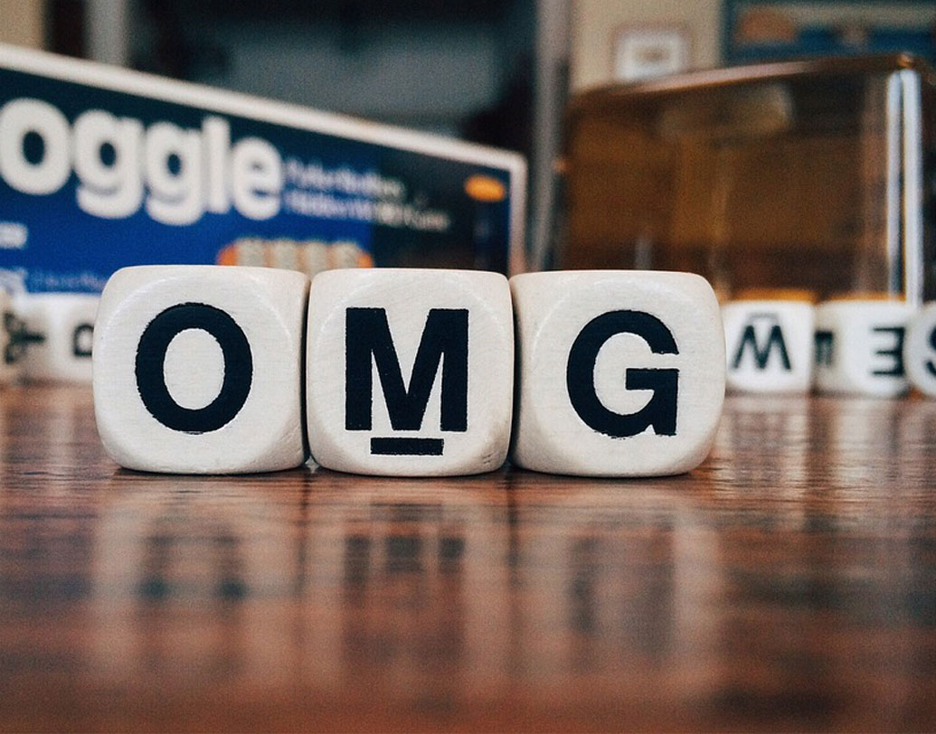 ছোট্ট এই শব্দবন্ধ কোত্থেকে আমদানি হয়েছে, কী-ই বা তার ইতিহাস তা জানার আগে, দেখে নিই এর বয়স। ২০১৮-তে ১০১ বছর পূর্ণ করে ফেলল ‘ওহ মাই গ়়ড’-এর শর্ট ফর্ম ‘ওএমজি’।