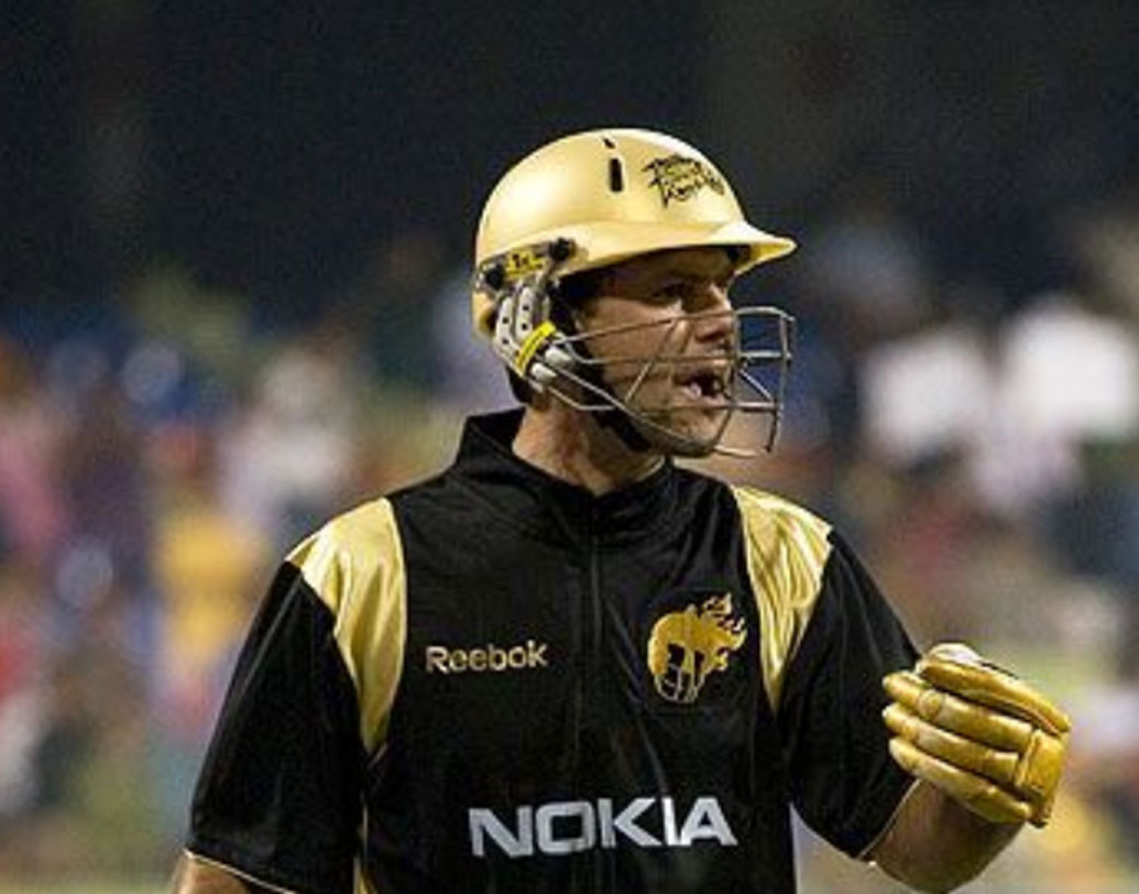 রিকি পন্টিং: কেকেআর-এর অন্যতম সদস্য ছিলেন। পরবর্তীতে মুম্বই ইন্ডিয়ান্সের হয়ে মাঠে নেমেছিলেন। বর্তমানে দিল্লি ডেয়ারডেভিলসের কোচ।