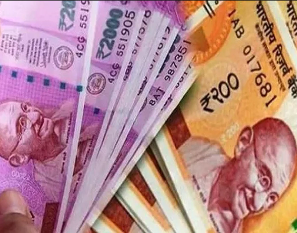 আরবিআই জানাচ্ছে, একটা ২০০ টাকার নোট ৯৬.৩৬ বর্গ সেন্টিমিটারের হয়। বদলের পর ২০০ টাকা মূল্যের নোট পেতে গেলে ওই নোটের ৭৮ বর্গ সেন্টিমিটার অংশ ভাল থাকতে হবে।