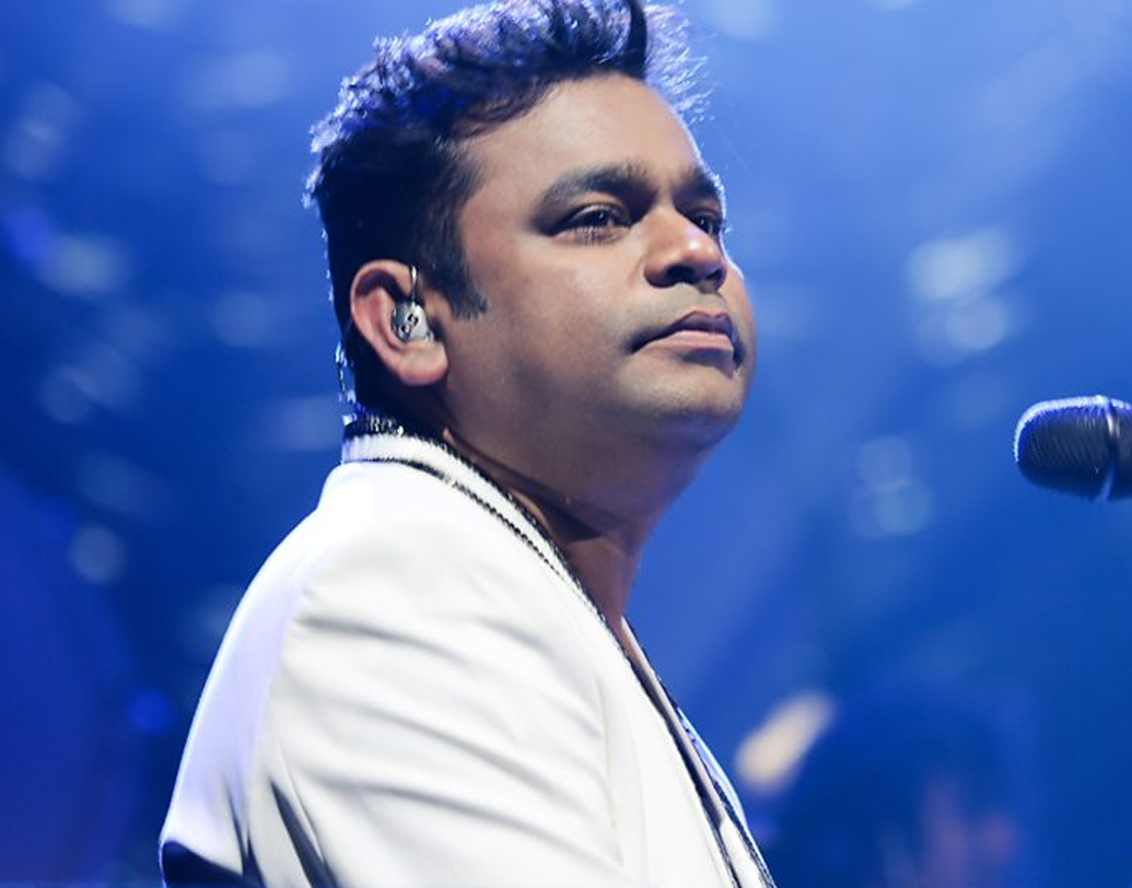 কেবল জাভেদ আলিই নন, এ দিনের মিউজিক কনসার্টে অংশ নেন এ আর রহমান, হর্ষদীপ কৌর, নীতি মোহন, আরমান মালিক, রেখা ভরদ্বাজ প্রমুখ। এই অনুষ্ঠান রিসেপশন পার্টির জমক আরও কয়েক গুণ বাড়িয়ে দেয়। অতিথিরা অনেকেই পা মেলান গানের সঙ্গে।