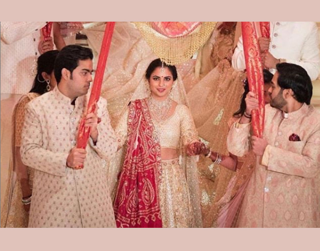 তামাম দুনিয়া যাঁর একটি পারফরম্যান্স দেখার জন্য হা-পিত্যেস করে, সেই পপ স্টার বেওন্সে ওই পার্টিতে নেচে-গেয়ে আসর মাতিয়েছেন।