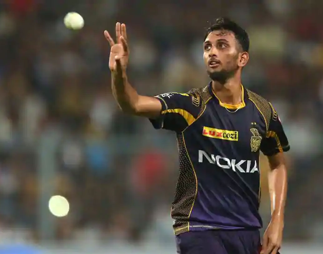 প্রসিদ্ধ কৃষ্ণ: ডেথ ওভার বোলিংয়ে চমকে দিয়েছিলেনন এই তরুণ। তাঁর গতিতে বিভ্রান্ত হচ্ছেন তাবড় ব্যাটসম্যানও।