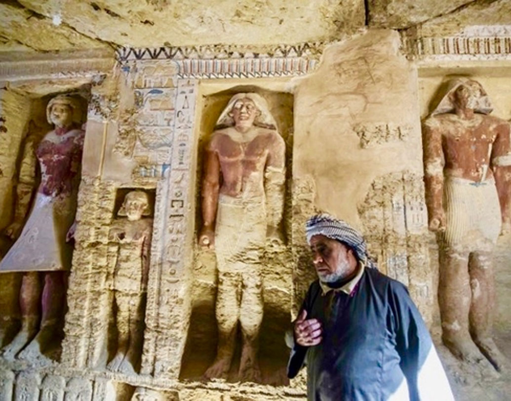 এটা একটা ব্যক্তিগত সমাধি, জানান মিশরের মন্ত্রী খালেদ-এল-এনানি।