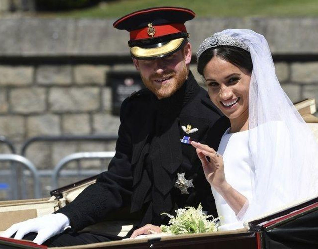 ২০১৮ সালের ১৯ মে উইন্ডসর প্রাসাদে বিয়ে করেন ডায়ানা পুত্র প্রিন্স হ্যারি এবং অভিনেত্রী মেগান মর্কেল। মেগান মর্কেলের পোশাক ও ভেল এবং প্রিন্স হ্যারির সঙ্গে ঘোড়ার গাড়িতে চেপে উইন্ডসর প্রাসাদ চত্বরে বেড়ানোর ছবিটি সবচেয়ে বেশি জনপ্রিয় গুগলে।