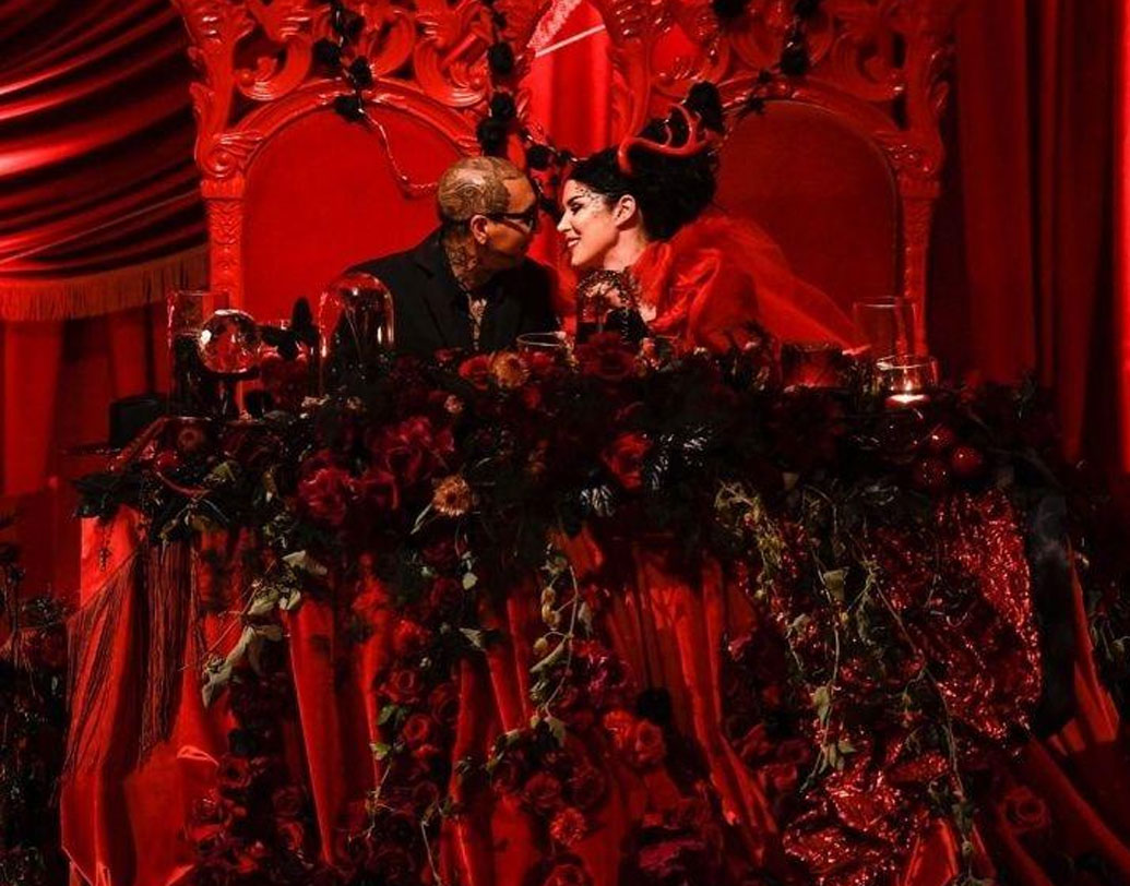 ক্যাট ভন ডি মিউজিশিয়ান রাফায়েল রয়েসকে বিয়ে করলেন। বিয়ের ইন্টিরিয়রের গোটাটা ছিল লাল ও কালো রঙের। সবটাই ছিল নকল কঙ্কাল ও মোমবাতিতে সাজানো।অভিনব এই ছবিও সার্চে প্রথম দিকে।