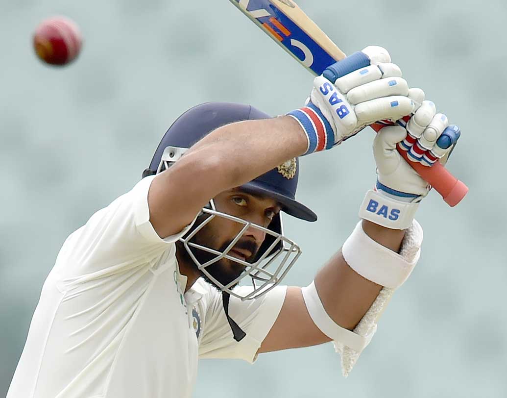 অজিঙ্ক রাহানে: অস্ট্রেলিয়ার বিরুদ্ধে দ্বিতীয় টেস্টের প্রথম ইনিংসে রান করেছেন। কিন্তু, সামগ্রিক ভাবে এ বছরে সাত বার দ্বিতীয় ইনিংসে ব্যাট করেছেন। রান করেছেন ২৫০। গড় ৩৫.৭১।