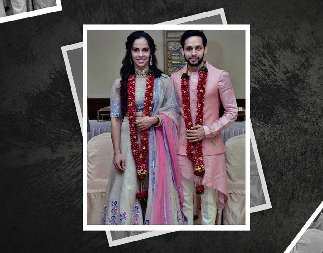 শুক্রবার বিকেলে এই ছবি ইনস্টাগ্রামে পোস্ট করেছেন কাশ্যপ। কয়েক মিনিটের মধ্যেই ৫ হাজারেরও বেশি লাইক পড়েছে সেই ছবিতে। সেখানে সাইনা ও কাশ্যপ দু’জনকেই দেখা যাচ্ছে মালা পরে হাসি মুখে দাঁড়িয়ে থাকতে। সঙ্গে ক্যাপশন, ‘আমার জীবনের সেরা ম্যাচ।’